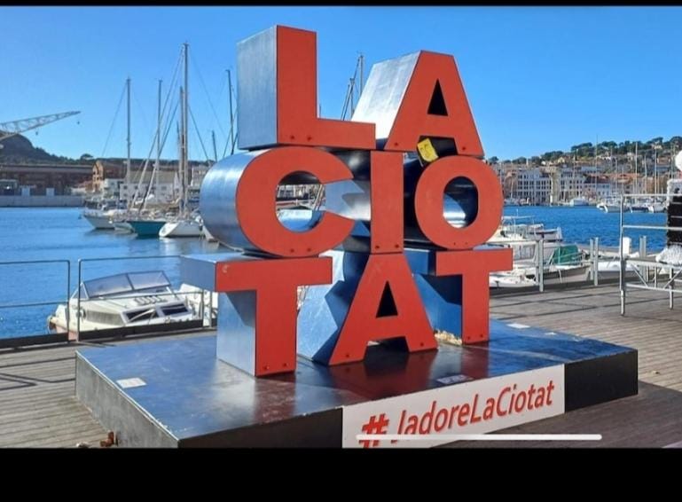 Appart Charmant et cosy 200m du port Apartment in La Ciotat