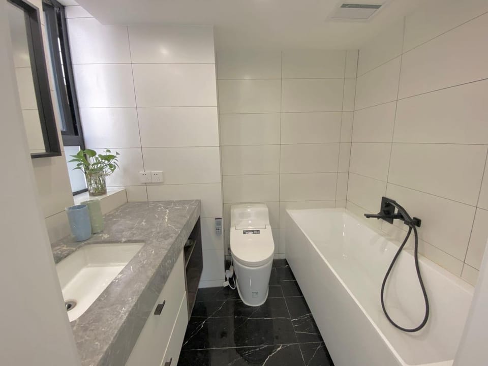 Shower, Toilet, Bathroom, Bath