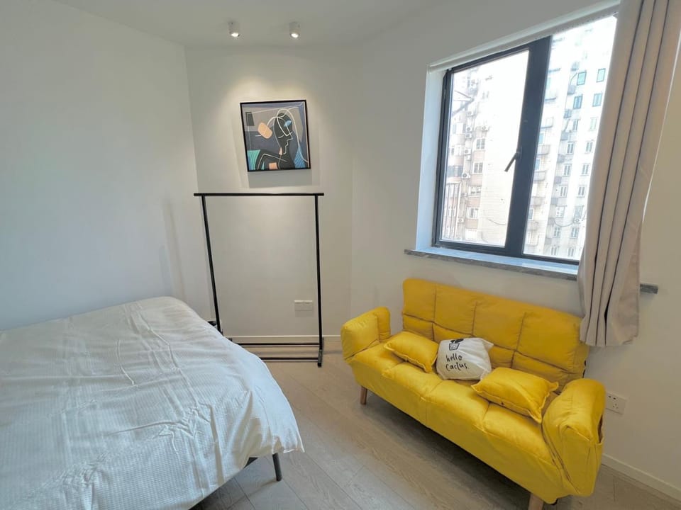 Bed, Living room, Photo of the whole room, Seating area, Bedroom, wardrobe