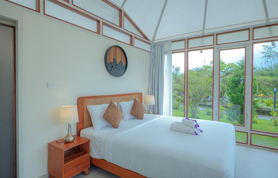 Svargan Lakeside Glamping Luxury tent in Bali