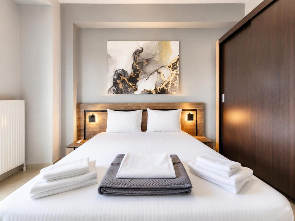 Bedroom, wardrobe, air conditioner