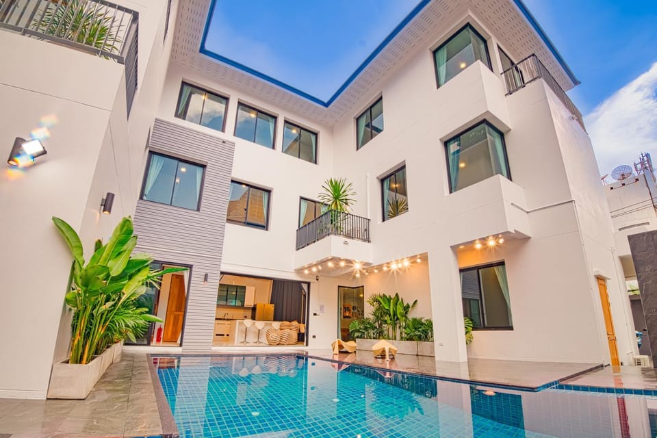 Property building, Pool view, Swimming pool