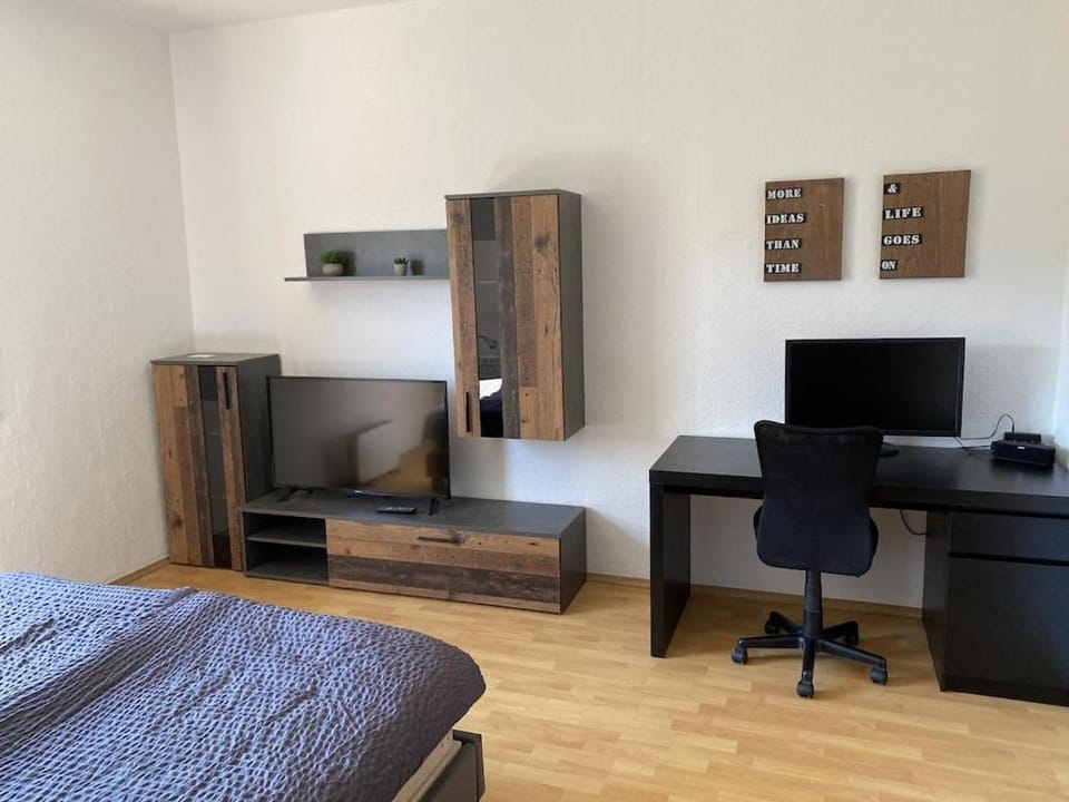 Bed, TV and multimedia, Evening entertainment, Bedroom, wardrobe