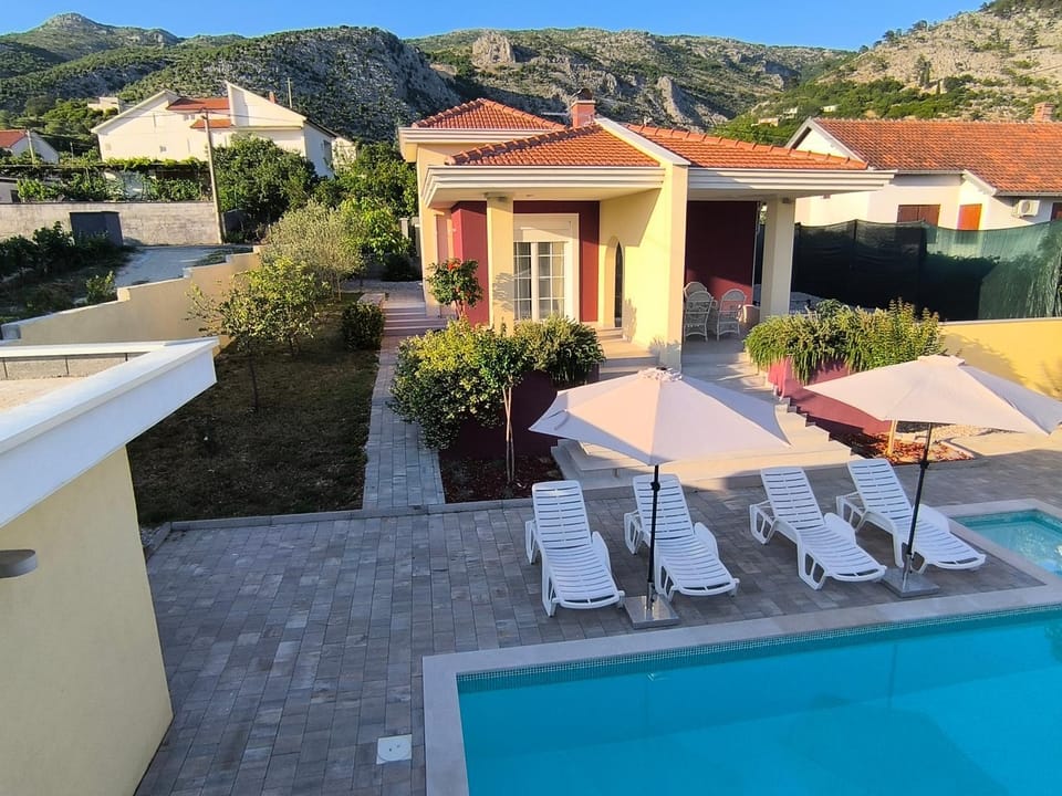 Villa Bona - Private Pool Oasis Villa in Federation of Bosnia and Herzegovina