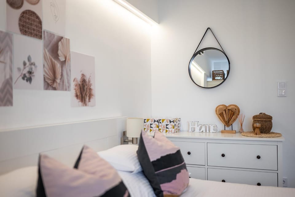 Living room, Bedroom
