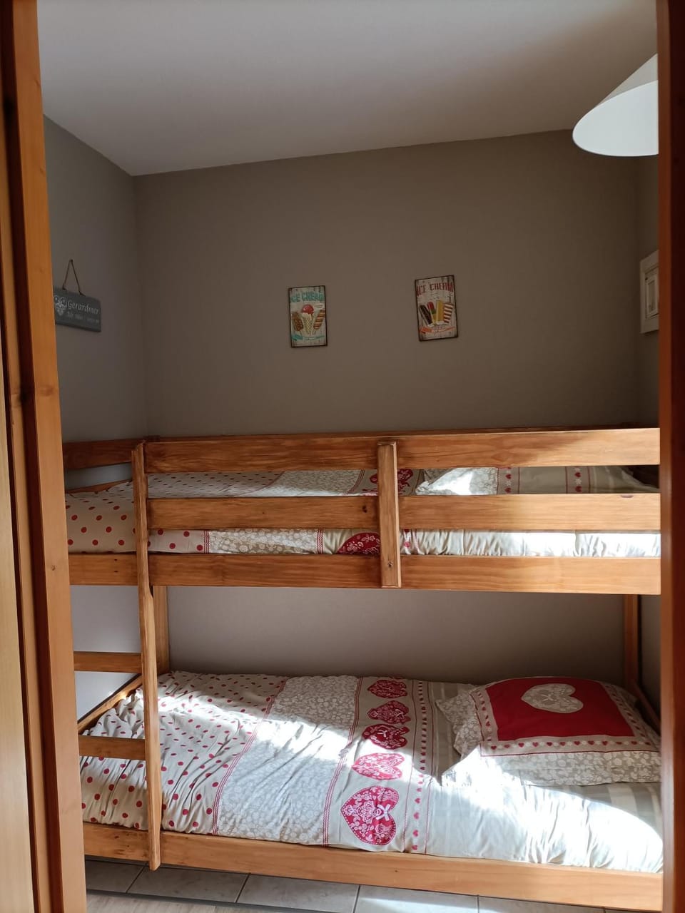 Appartement GERARDMER - Magnifique vue sur le lac - 2 adultes et 2 enfants pour 5 nuits minimum Apartment in Gérardmer