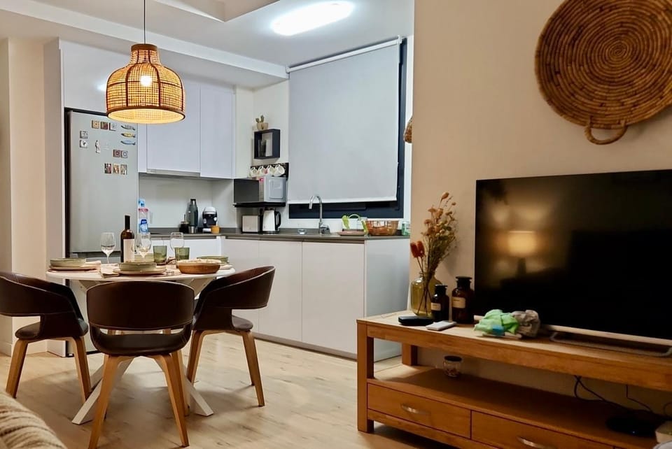 Communal lounge/ TV room, TV and multimedia, Kitchen or kitchenette, Living room, Dining area