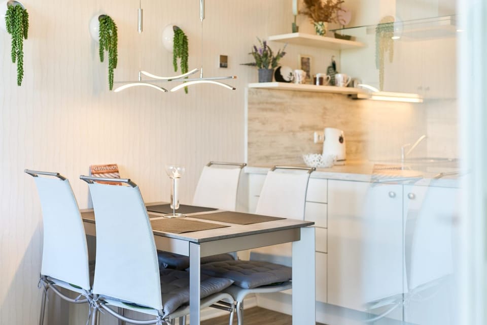 Property building, Kitchen or kitchenette, Living room