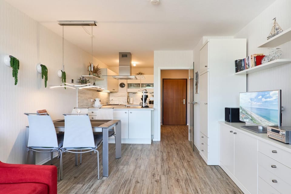 Property building, Kitchen or kitchenette, Living room