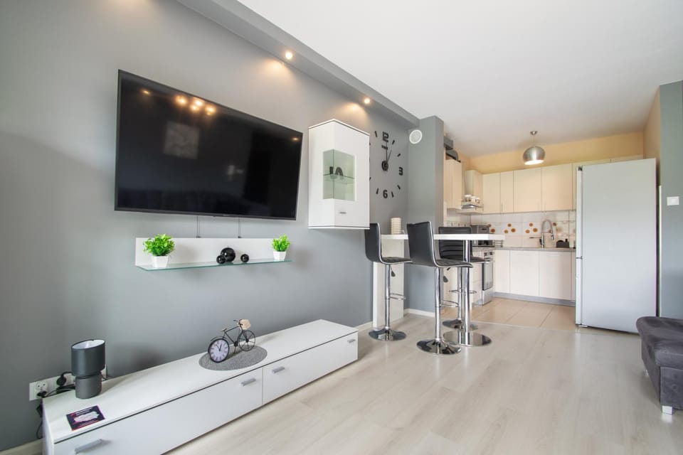 TV and multimedia, Kitchen or kitchenette