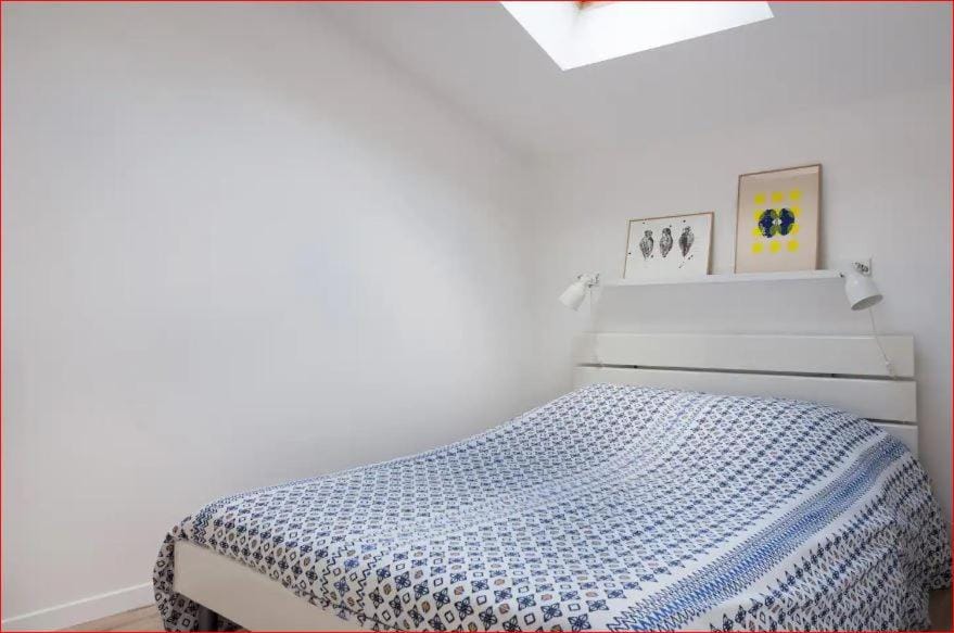 Bed, Photo of the whole room, Bedroom
