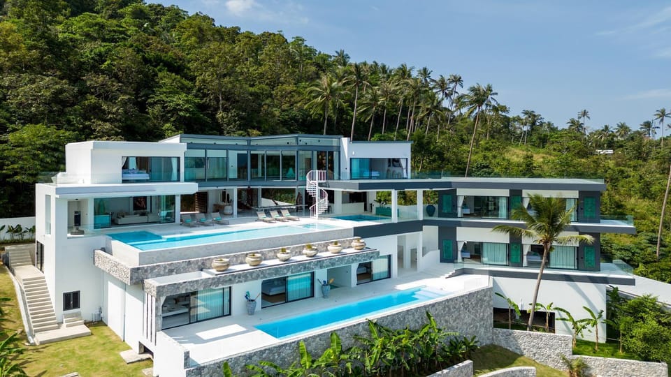 Property building, Day, Natural landscape, Pool view, Swimming pool, sunbed