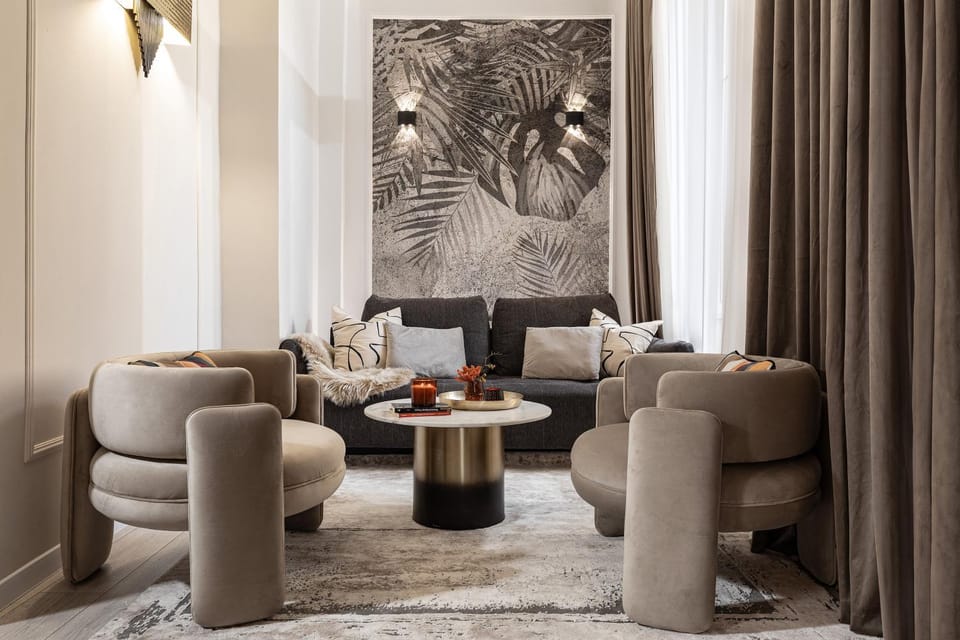 Living room, Seating area