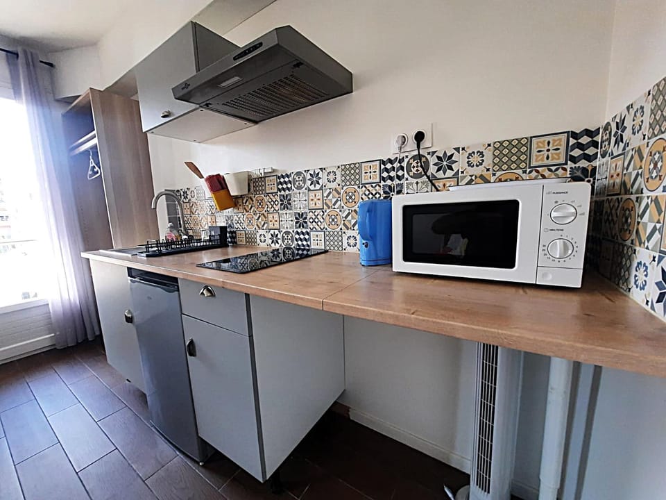 La chambre 2, Climatisée AC, Calme, Cuisine privée Vacation rental in Nice