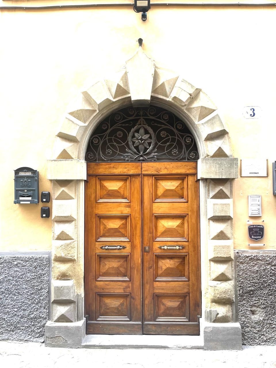 Property building, Facade/entrance