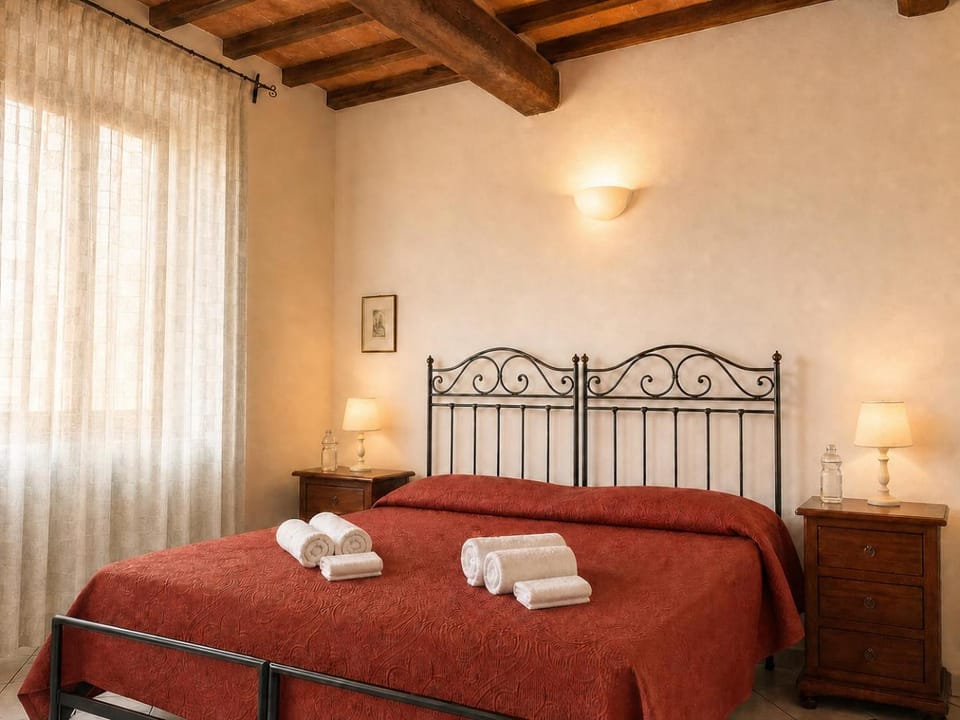 Bed, Photo of the whole room, Bedroom, towels