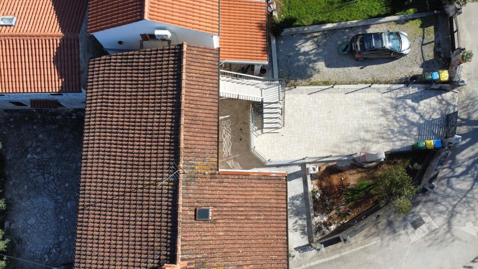 Property building, Bird's eye view, Parking