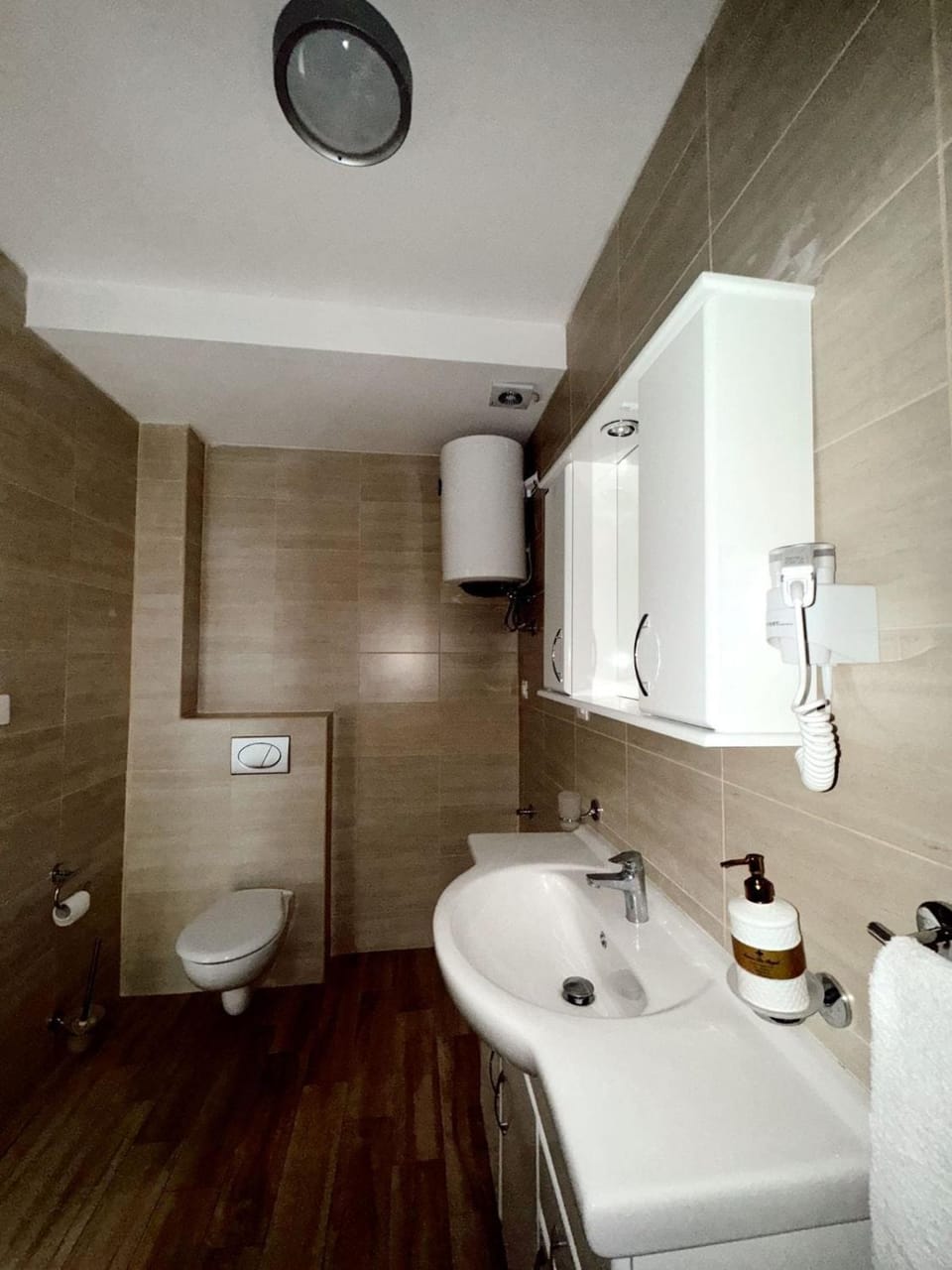 Blue Sutomore Apartment in Montenegro