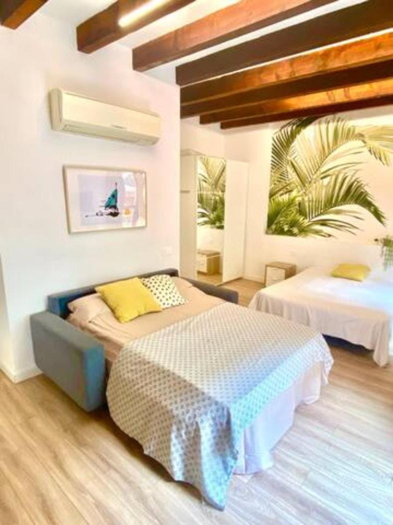 Modern Flat by Mercado Central in Ciutat Vella Apartment in Valencia