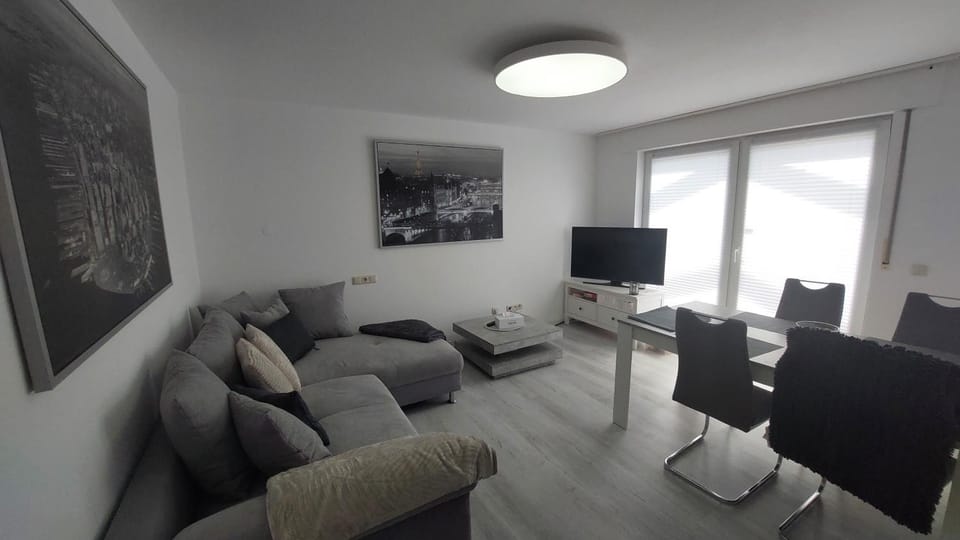 Living room, Dining area, Food, Food