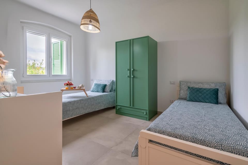 Other, Photo of the whole room, Bedroom