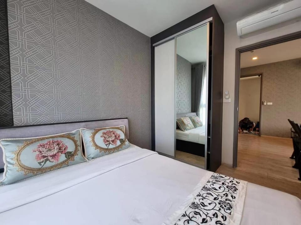 Base海景网红顶层无边泳池 双卧室套房 Apartment hotel in Pattaya City