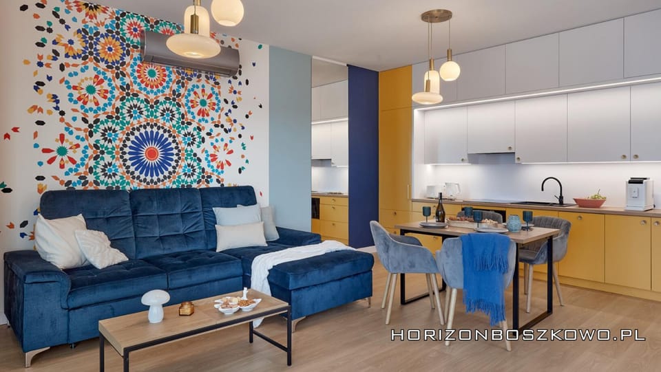 Kitchen or kitchenette, Seating area, Dining area