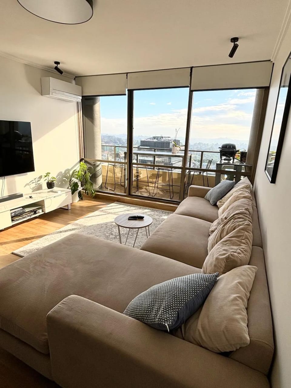 The Summit Apartments - Spacious 9th floor apartment Apartment in Brisbane City