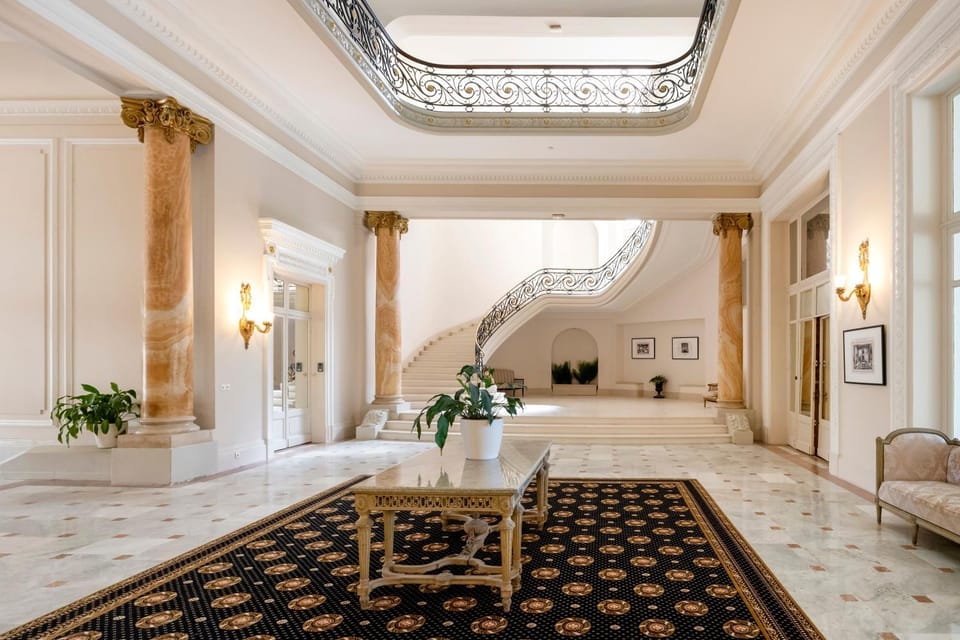 Property building, Living room