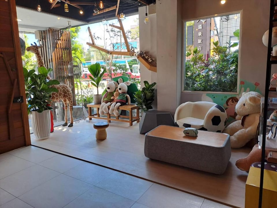Property building, Seating area
