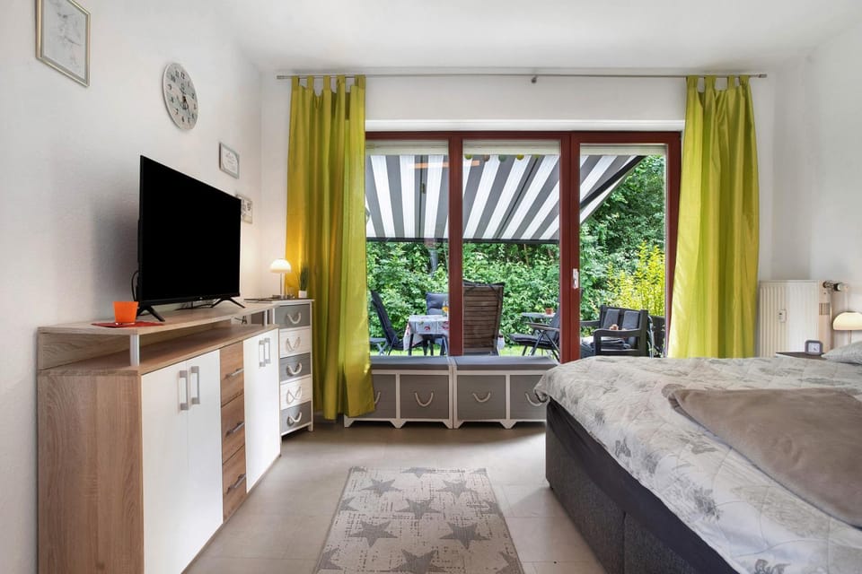 Living room, Bedroom