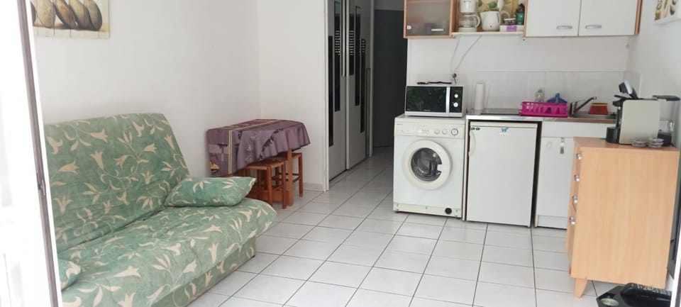 2P en RDJ dans résidence avec piscine et tennis, proche Cannes et commodités Apartment in Mougins
