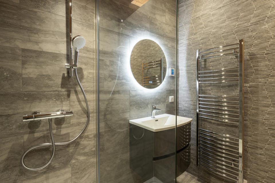 Chalet Le Saint Georges, Morzine, proche centre Chalet in Montriond