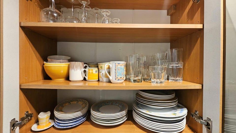 Kitchen or kitchenette, Food and drinks, Food