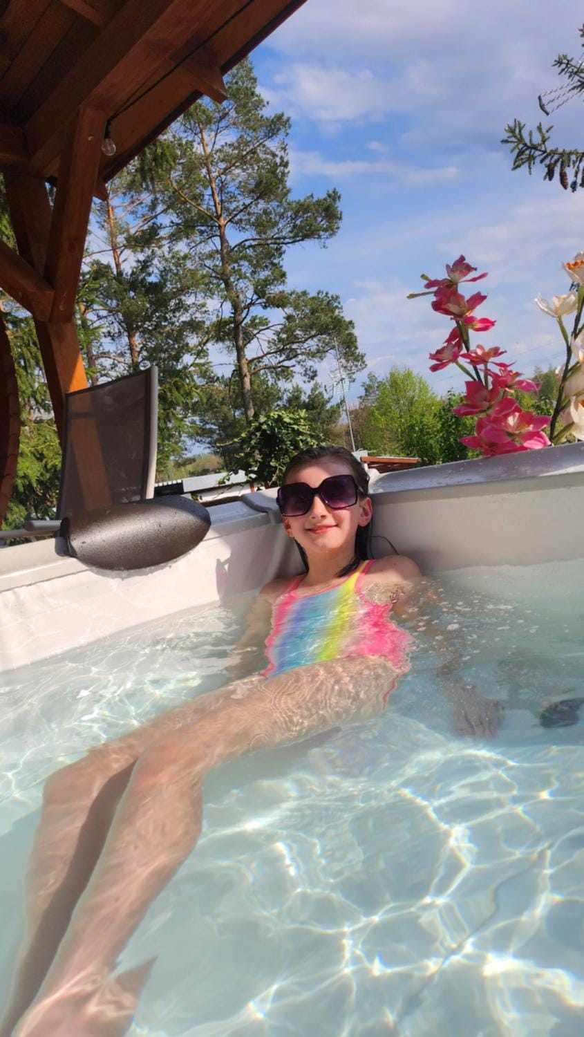 Hot Tub, Swimming pool