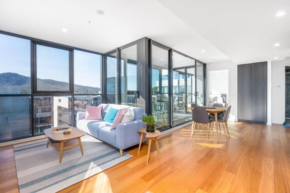 View (from property/room), Living room, Dining area
