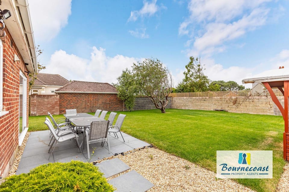 Property building, Dining area, Garden view