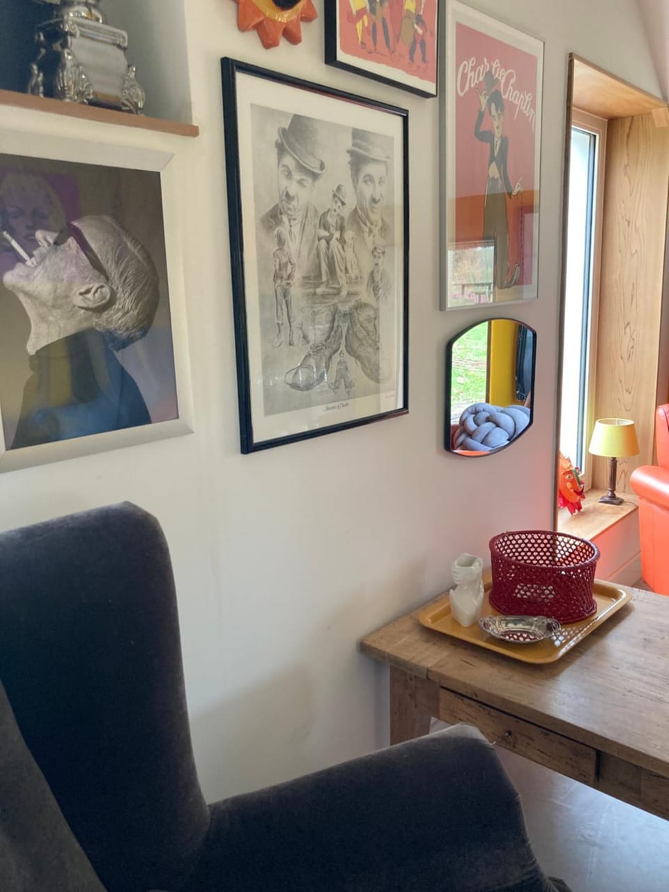 Living room, Decorative detail, Seating area