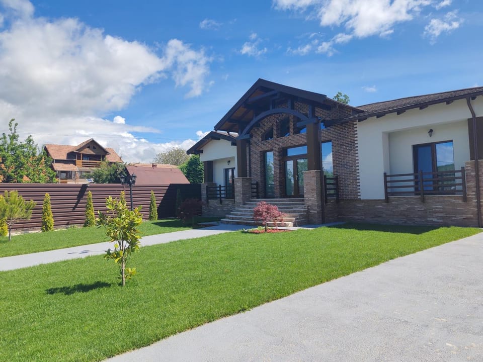 Agropensiunea Anotimpuri House in Romania