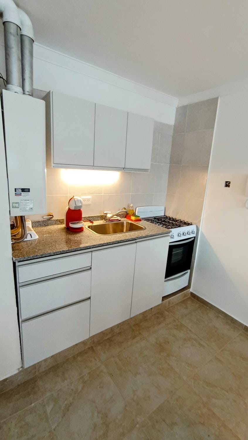 Coffee/tea facilities, Kitchen or kitchenette, oven