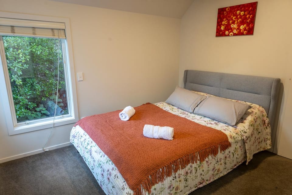 Bed, Bedroom, Garden view, wardrobe