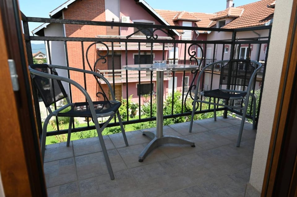 Patio, Day, View (from property/room), Balcony/Terrace, Dining area