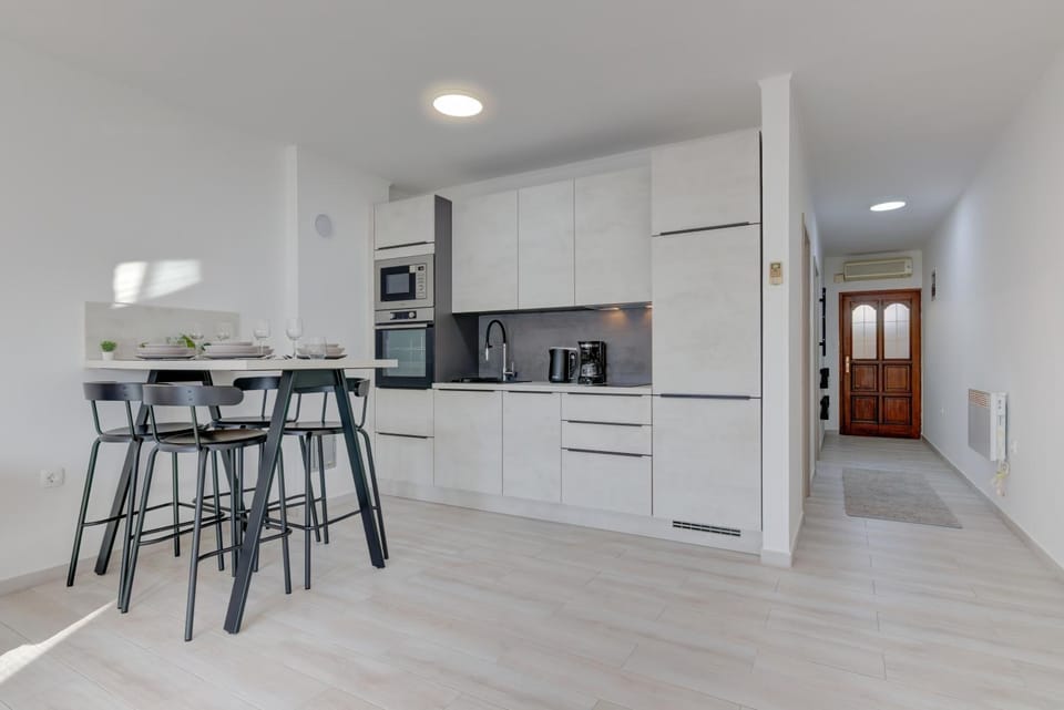 Apartment Leda with private parking Apartment in Premantura