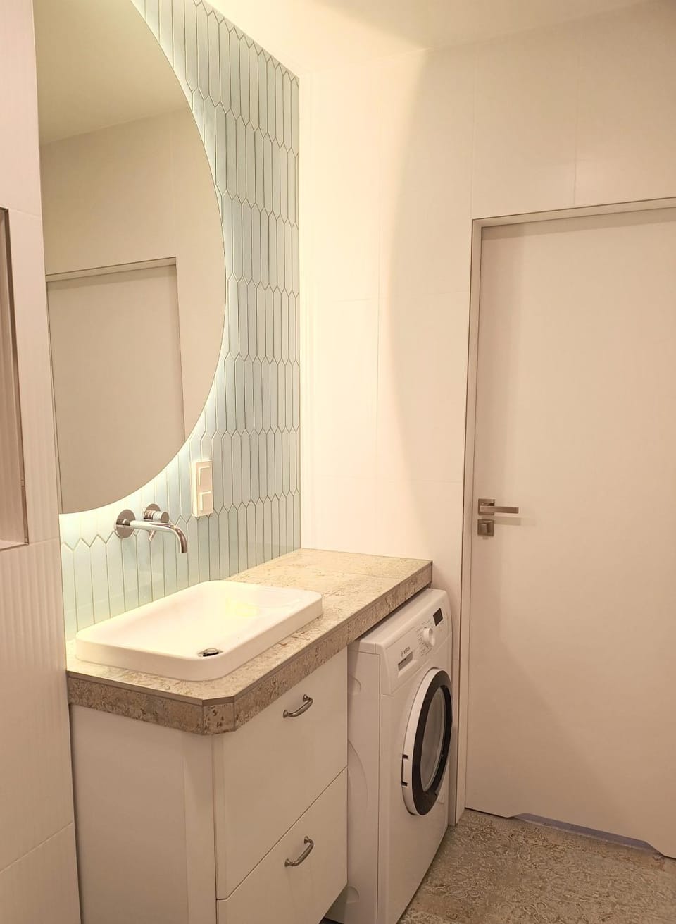 Bathroom, washing machine