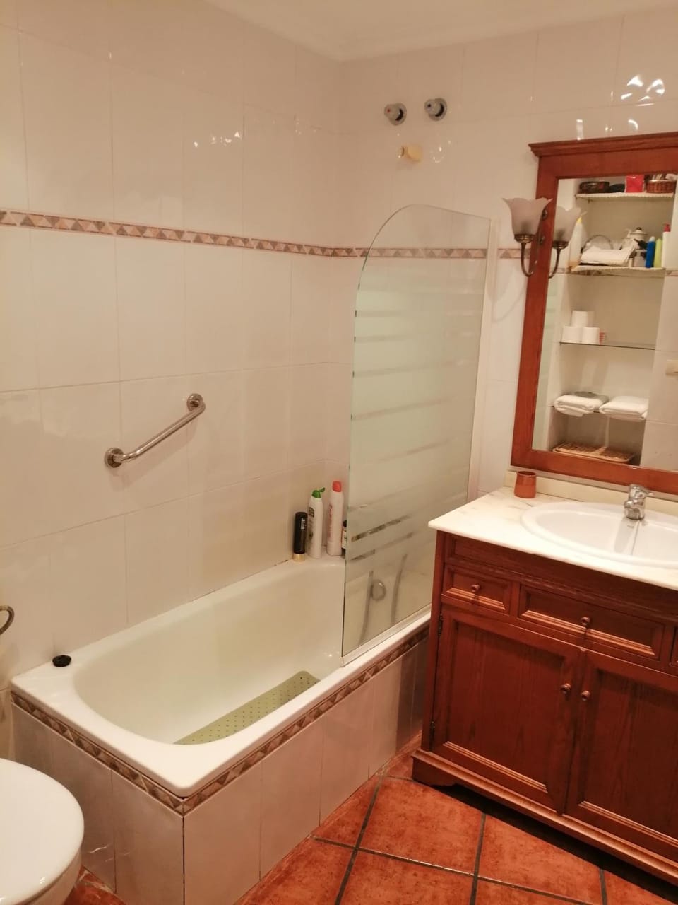 Bathroom, Bath, towels