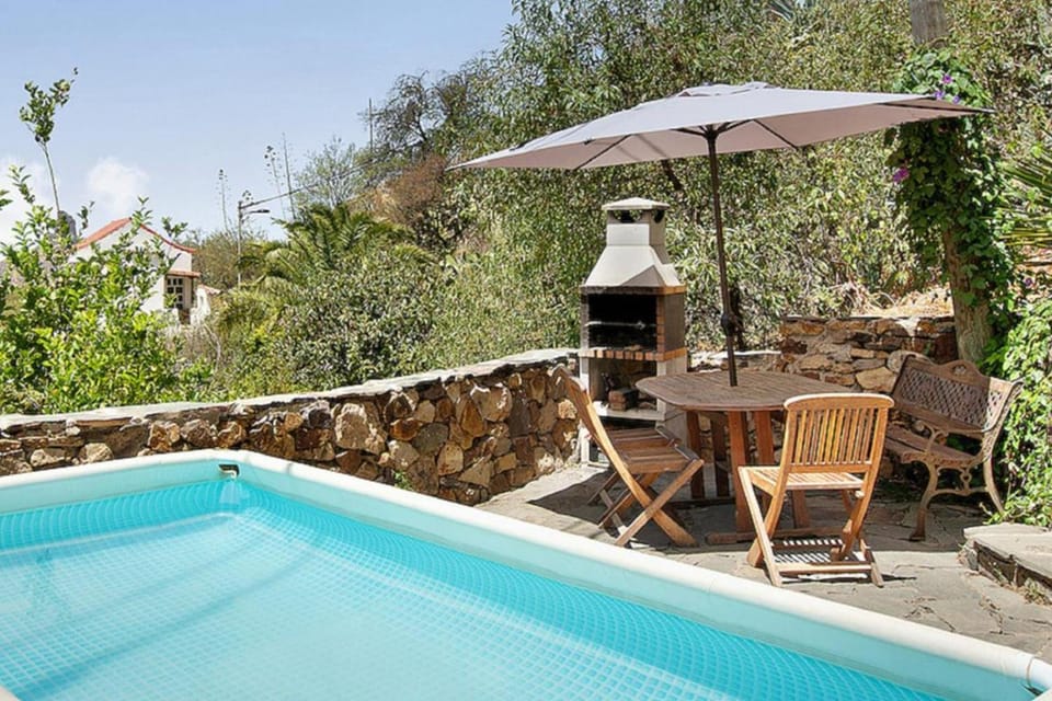 House Sleeps6-Parking-Garden-Pool in summer-Pet Villa in Gran Canaria