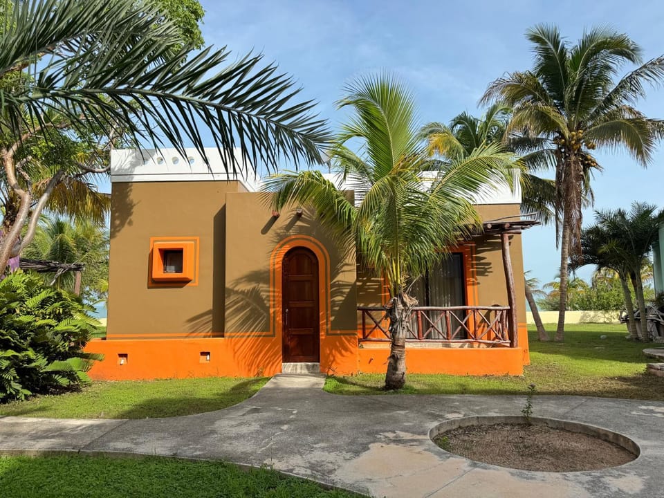 Hotel Manglares Cabaña Fragata Hotel in State of Yucatan
