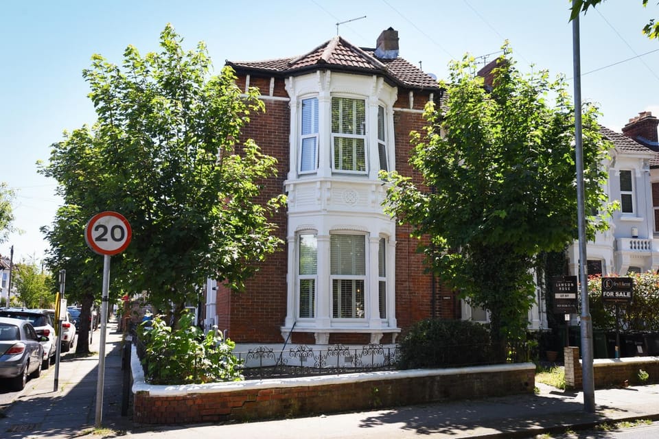 Air Maison - Parkview Oasis - Short Walk to Seafront House in Portsmouth