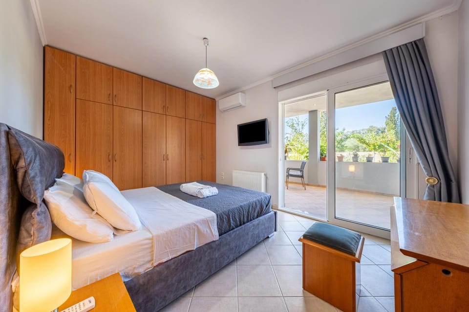 Property building, Living room, Bedroom
