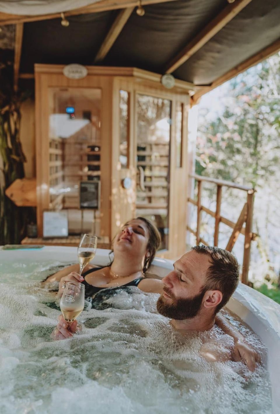 Hot Tub, Sauna